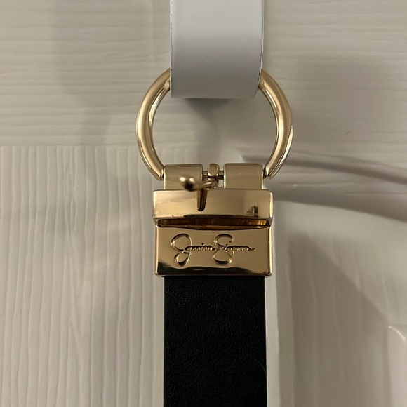 Jessica Simpson black and cream reversible belt - Picture 2 of 5
